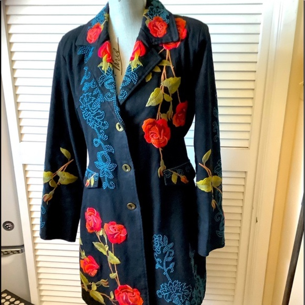 Parisian Go Everywhere Coat!